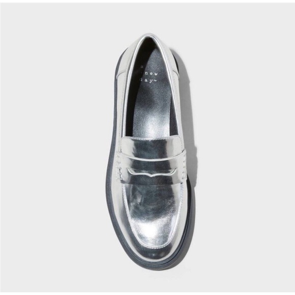 A New Day Jordan Loafer Flats Memory Foam Insole Silver Women's new size 8.5 - Picture 1 of 10